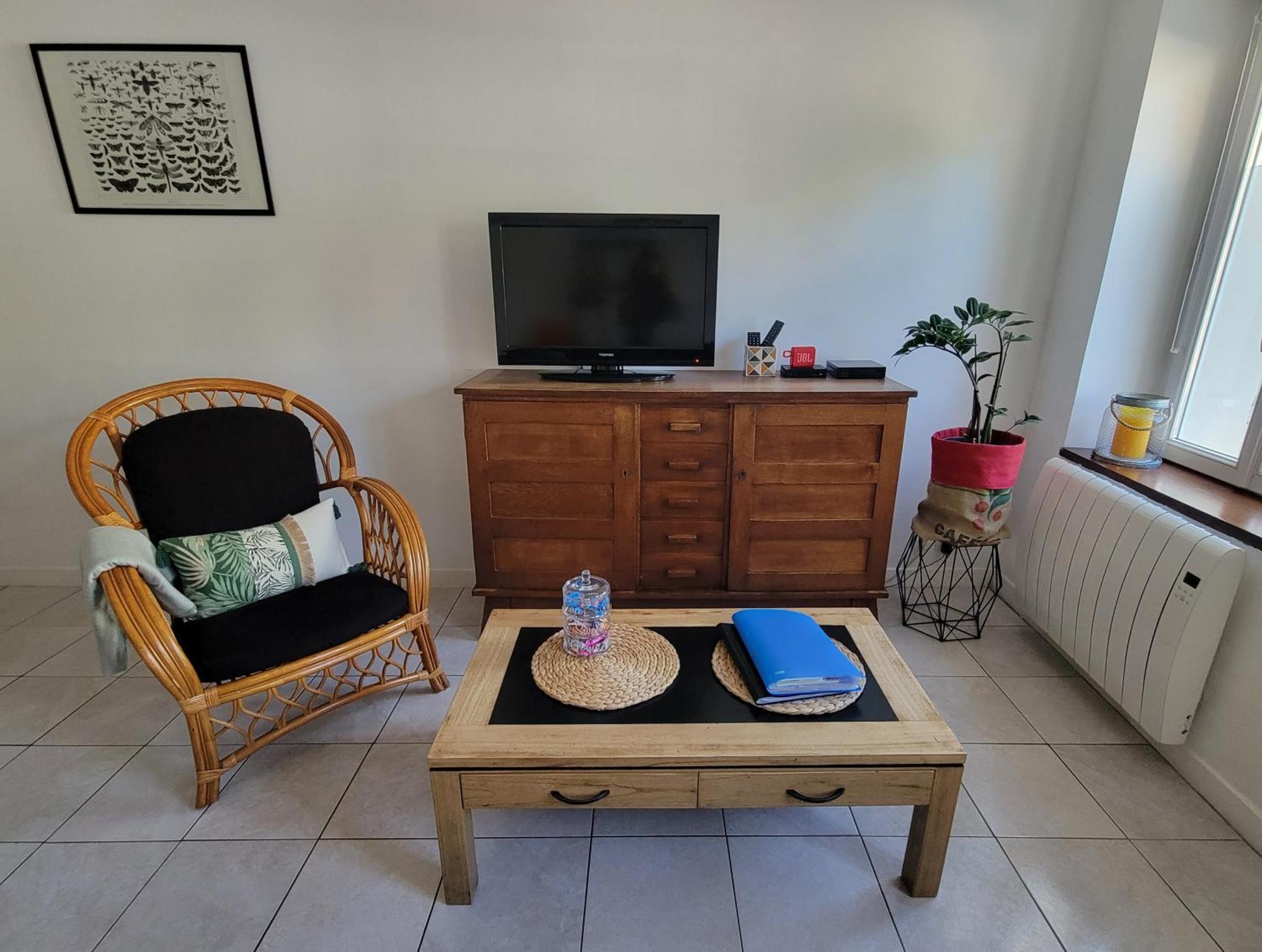 Appartement Avec Terrasse Gaillon Luaran gambar